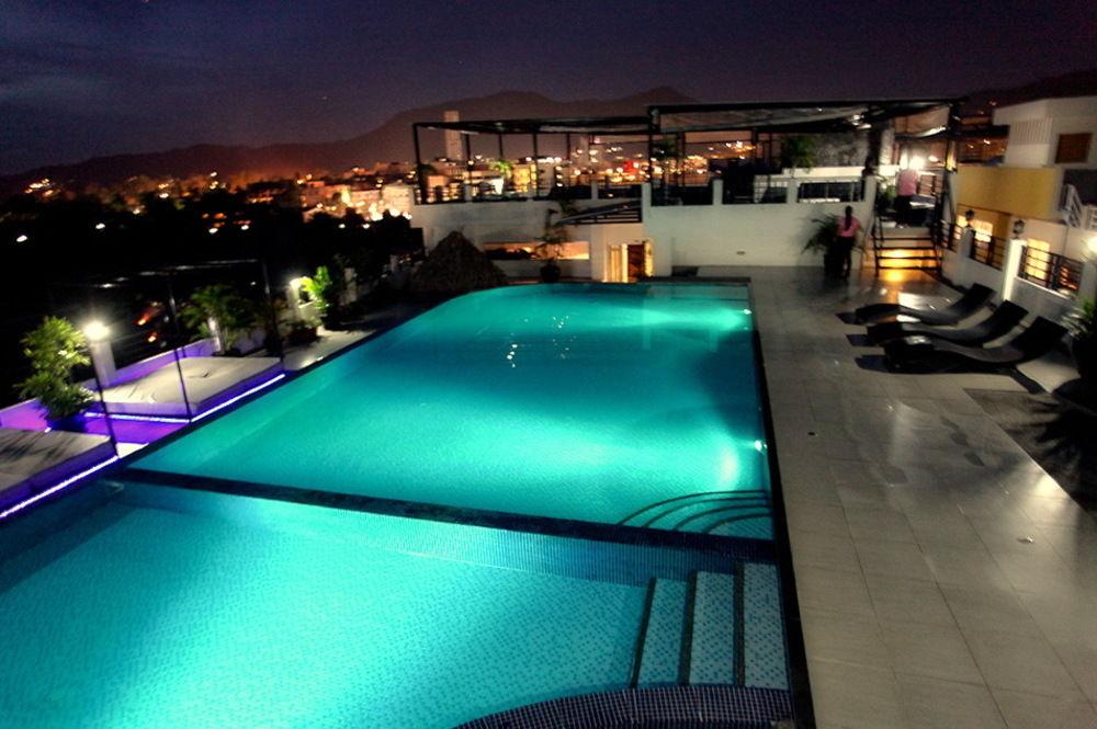 Malin Patong Hotel Luaran gambar