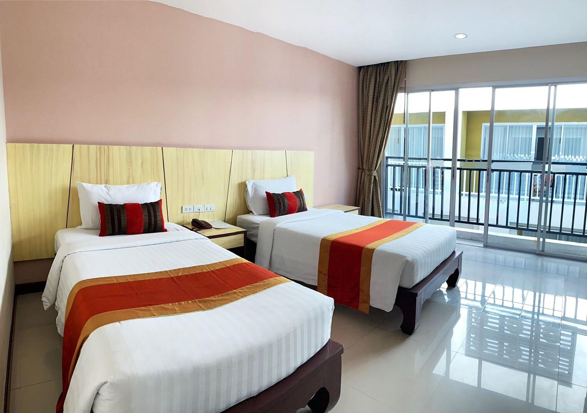 Malin Patong Hotel Luaran gambar