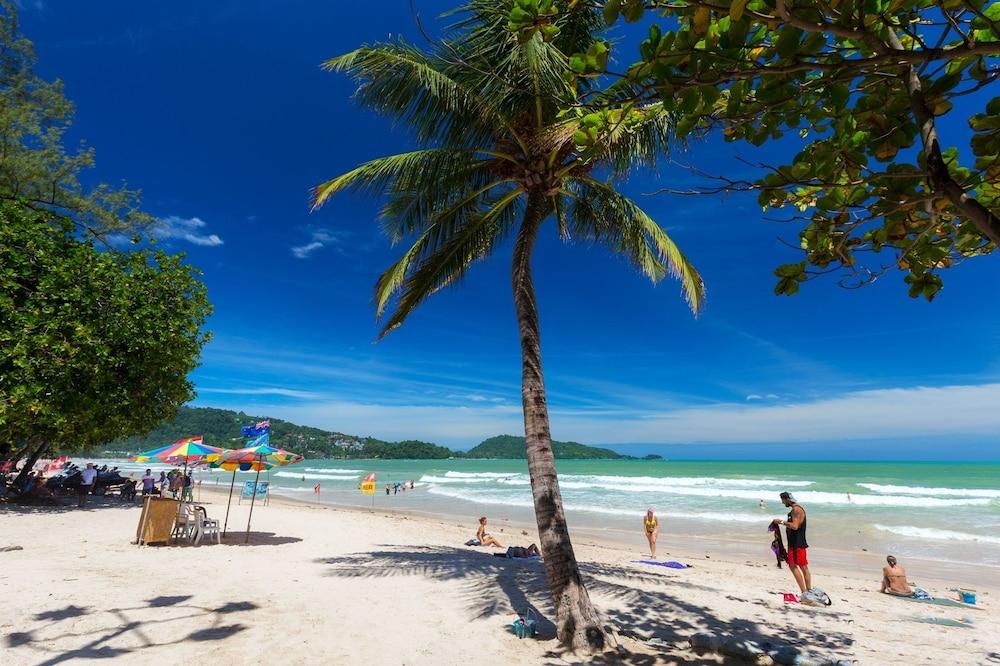 Malin Patong Hotel Luaran gambar