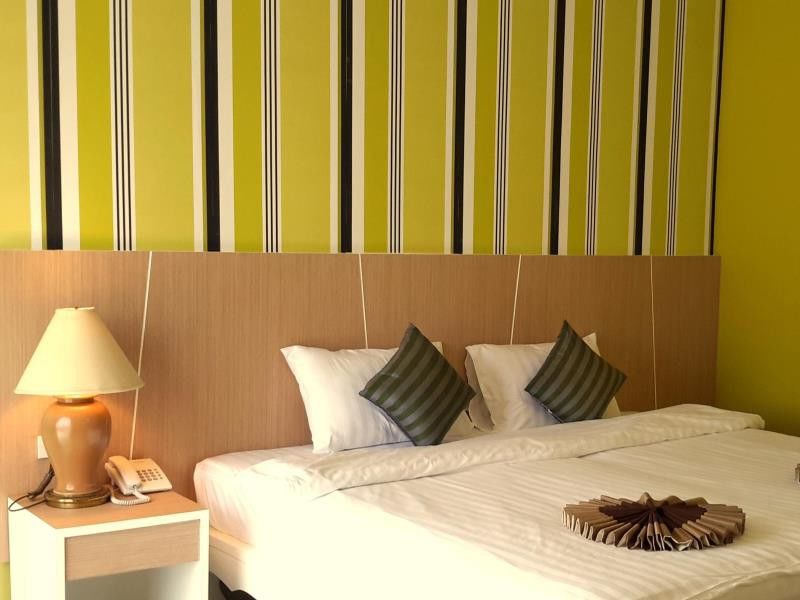 Malin Patong Hotel Luaran gambar