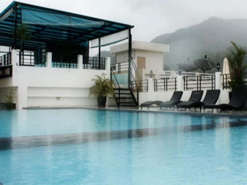 Malin Patong Hotel Luaran gambar
